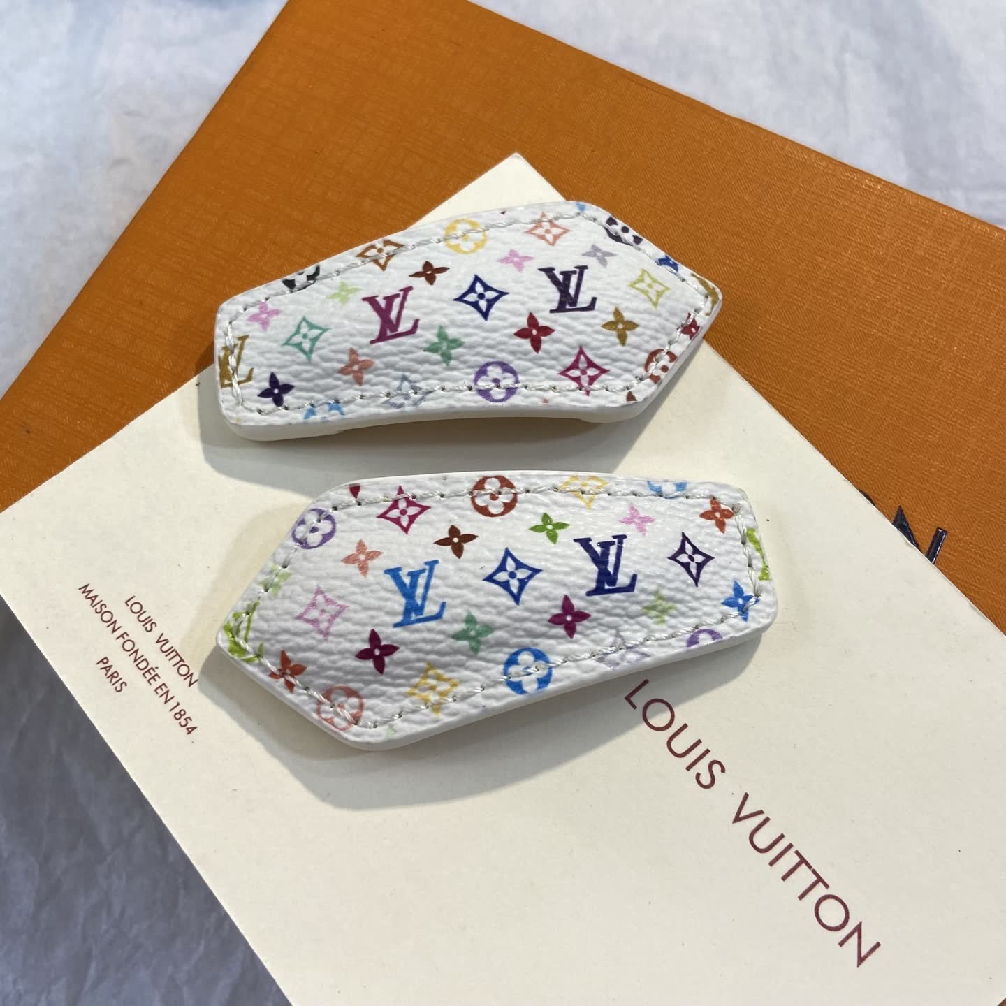 Louis Vuitton Multicolored Monogram Leather Hair Clip-LF1078